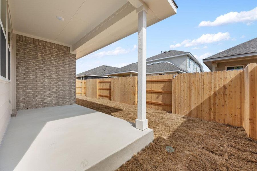 Exterior details and patio area of a home in La Cima, San Marcos (Image 4).
