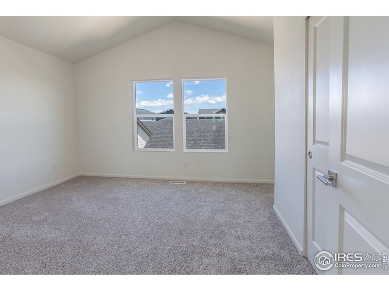 EXAMPLE PHOTO: MASTER BEDROOM