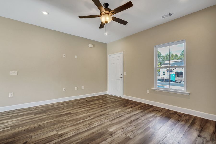 Representative unfurnished interior of a home built from the New Haven Town B by Ernest Homes in New Haven At Belmont Glen, Guyton (Image 55). Representative unfurnished interior of a home built from the New Haven Town B by Ernest Homes in New Haven At Belmont Glen, Guyton (Image 55).
