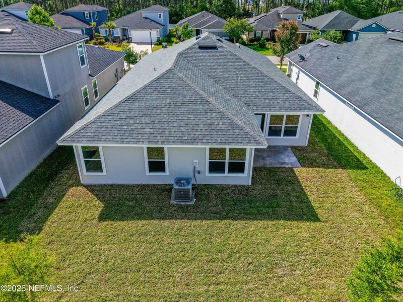 Exterior details and patio area of a home in , Jacksonville (Image 19).