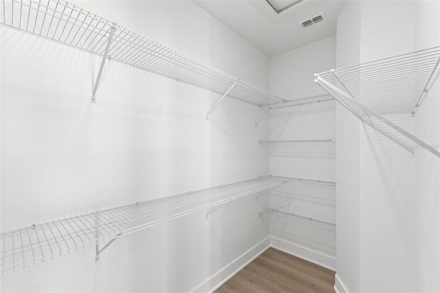 Spacious, unfurnished interior of a new home in , St. Petersburg (Image 29).