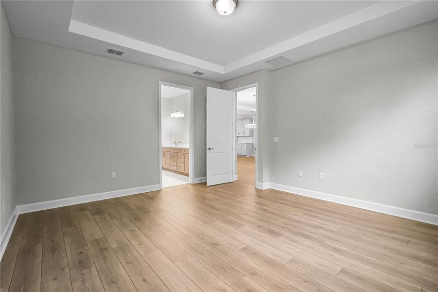 Spacious, unfurnished interior of a new home in Cresswind at Hammock Oaks, Lady Lake (Image 43). Spacious, unfurnished interior of a new home in Cresswind at Hammock Oaks, Lady Lake (Image 43).