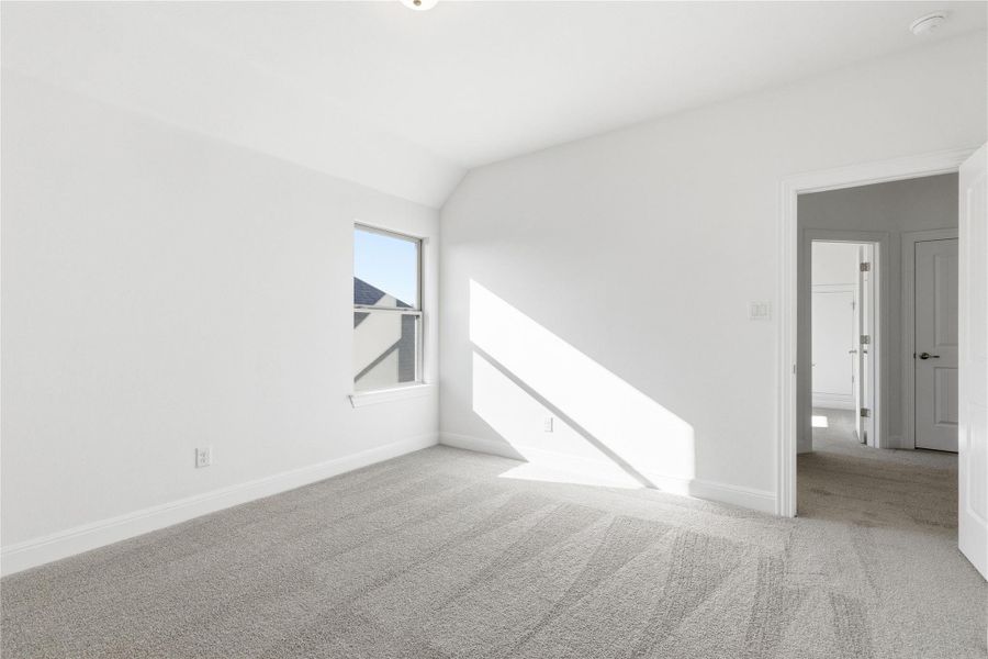 Spacious, unfurnished interior of a new home in Retreat at San Gabriel, Georgetown (Image 20).