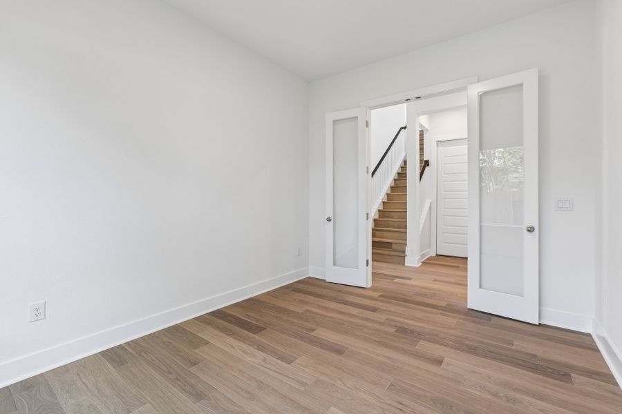 Spacious, unfurnished interior of a new home in Persimmon, Buda (Image 23). Spacious, unfurnished interior of a new home in Persimmon, Buda (Image 23).