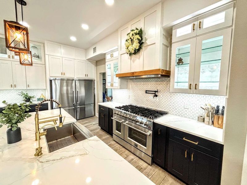 Furnished interior view inside a new home in , New Braunfels (Image 29). Furnished interior view inside a new home in , New Braunfels (Image 29).