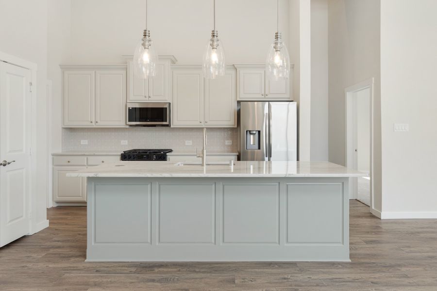 Furnished interior view inside a new home in Cottonwood Creek, Rowlett (Image 9).