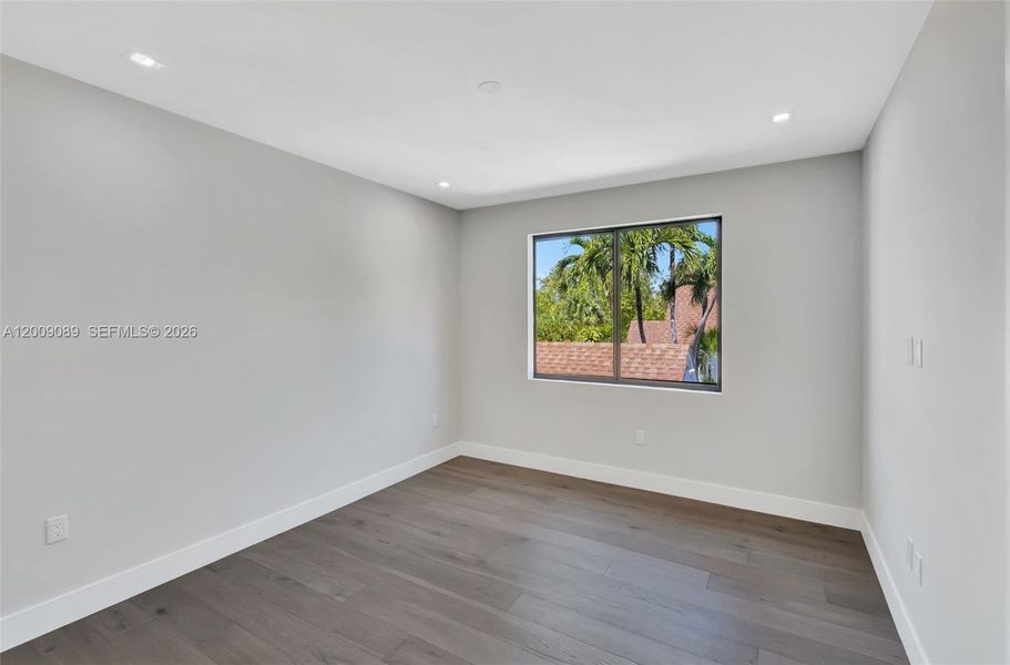 Spacious, unfurnished interior of a new home in , Miami (Image 21).