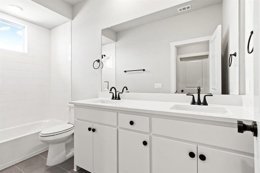 026-2020AldrichRoad-Celina-TX-75009-Bathroom2.jpg-SMALL