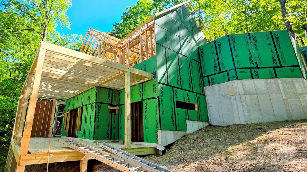 Front exterior of a new home in , Sapphire, NC, highlighting curb appeal (Image 9). Front exterior of a new home in , Sapphire, NC, highlighting curb appeal (Image 9).