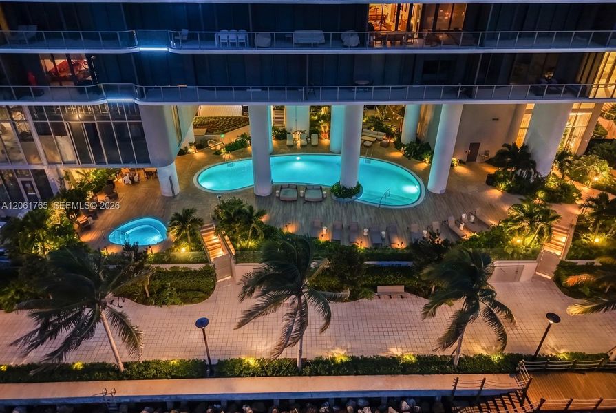 Condo located in Miami, FL showcasing its design and architecture (Image 23). Condo located in Miami, FL showcasing its design and architecture (Image 23).