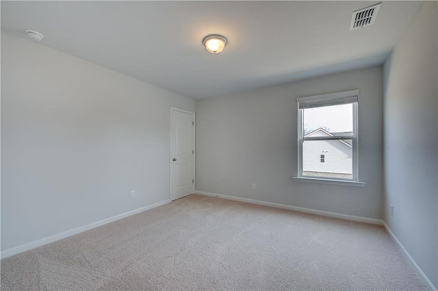 Spacious, unfurnished interior of a new home in Hamilton Lakes, Lawrenceville (Image 32).