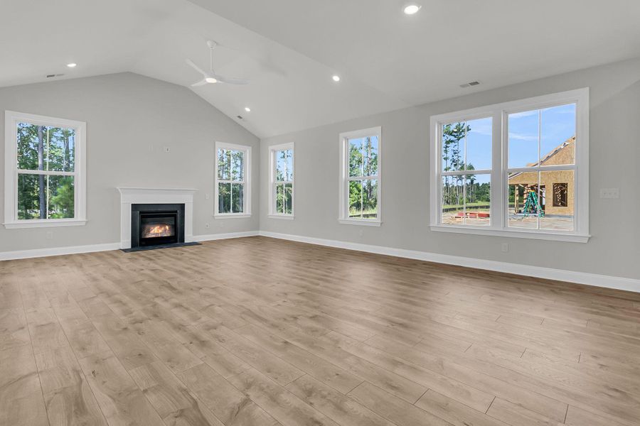 Spacious, unfurnished interior of a new home in Tidewater at Lakes of Cane Bay, Summerville (Image 17). Spacious, unfurnished interior of a new home in Tidewater at Lakes of Cane Bay, Summerville (Image 17).
