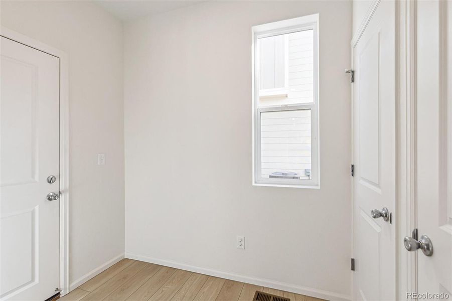 Image 33 of a home in Turnberry.