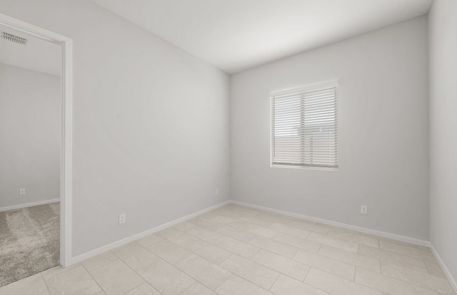 Spacious, unfurnished interior of a new home in Regent Hills - Meadow Series, Buckeye (Image 17).