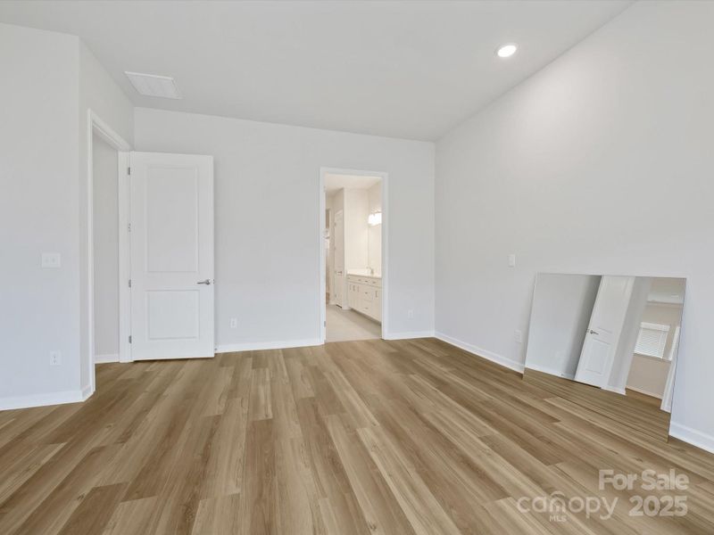 Spacious, unfurnished interior of a new home in Encore at Streamside - Classic Series, Waxhaw (Image 30).