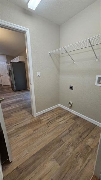 Spacious, unfurnished interior of a new home in , Belleview (Image 11).