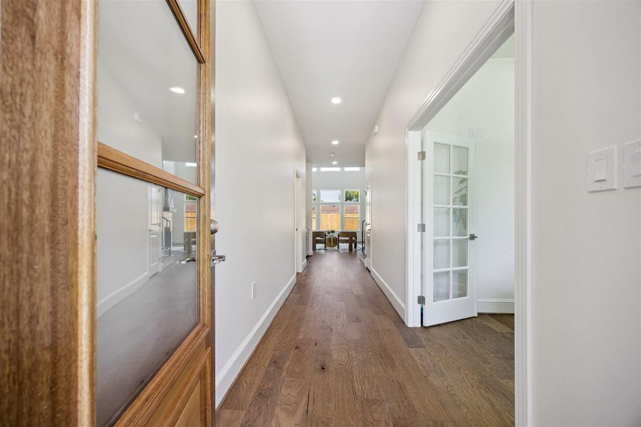 Spacious, unfurnished interior of a new home in , Houston (Image 21).