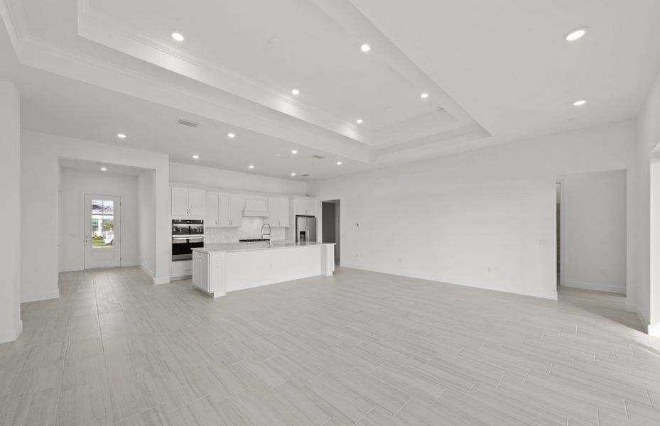 Spacious, unfurnished interior of a new home in TerraWalk at Babcock Ranch, Alva (Image 17).