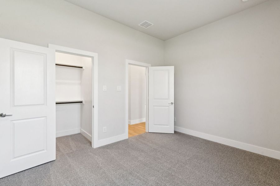 Spacious, unfurnished interior of a new home in Ellis Ranch Estates, Waxahachie (Image 15). Spacious, unfurnished interior of a new home in Ellis Ranch Estates, Waxahachie (Image 15).
