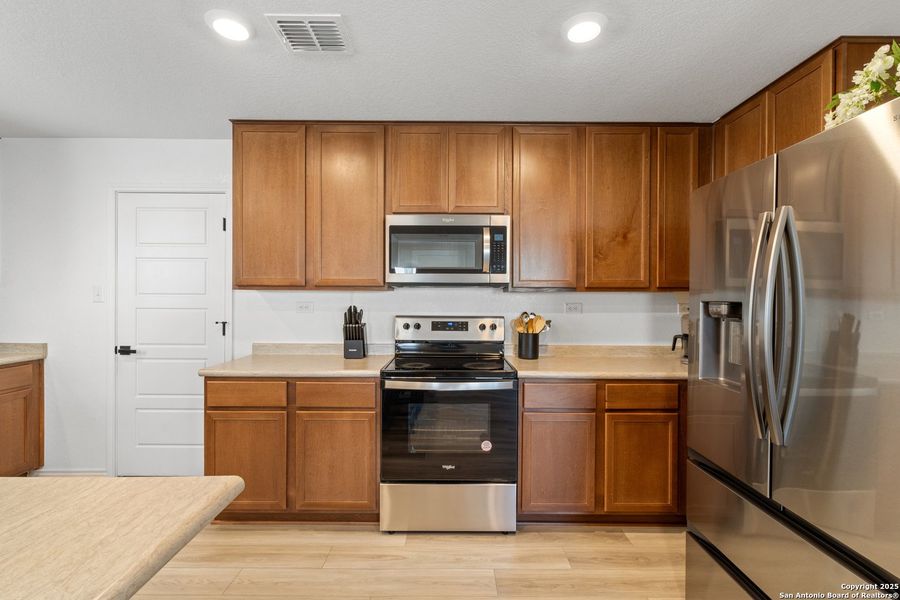 Furnished interior view inside a new home in Champions Landing, San Antonio (Image 26). Furnished interior view inside a new home in Champions Landing, San Antonio (Image 26).