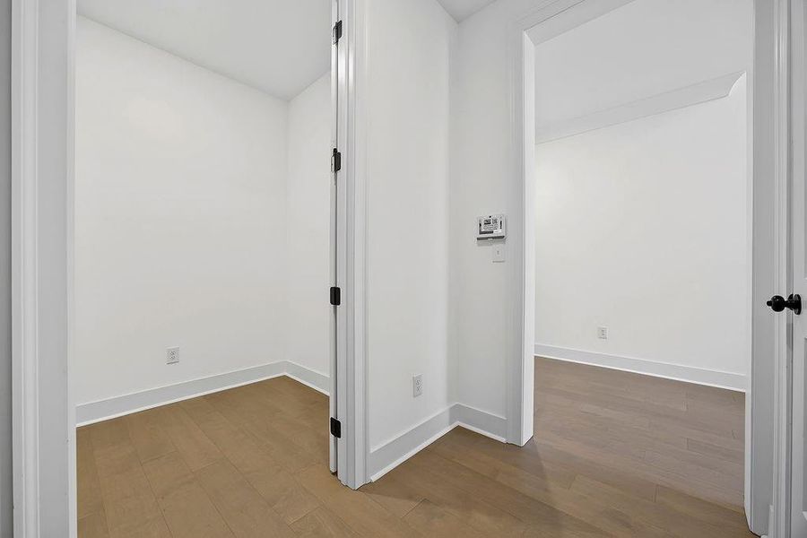 Spacious, unfurnished interior of a new home in Yellowstone Farms, Cumming (Image 19).