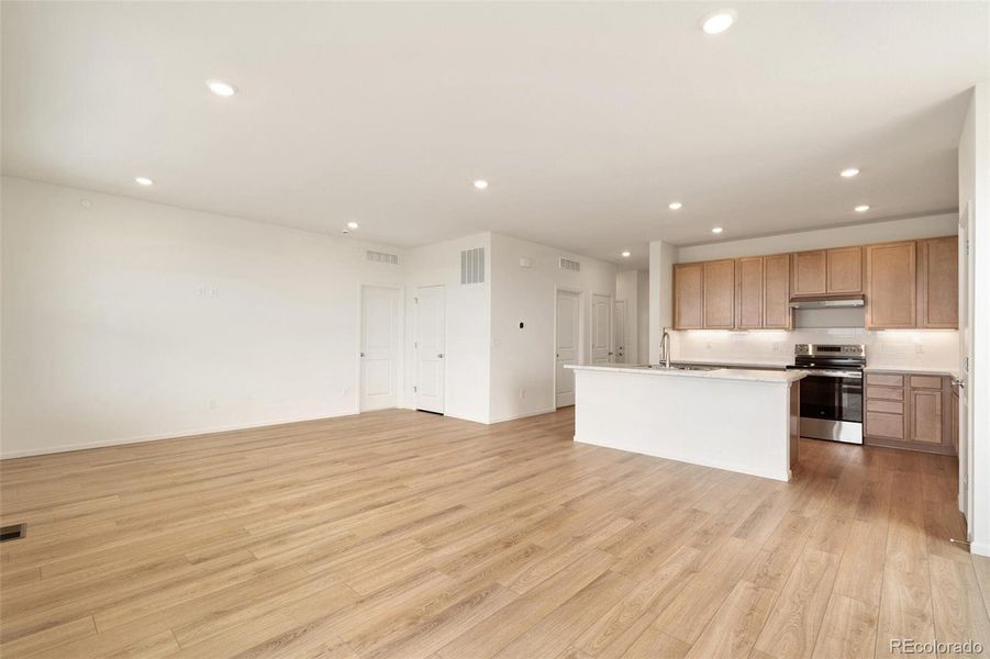 Image 33 of a home in Turnberry.