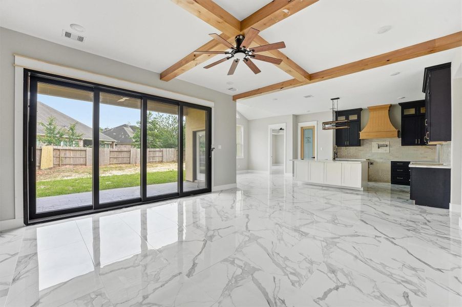 Spacious, unfurnished interior of a new home in , Conroe (Image 16).