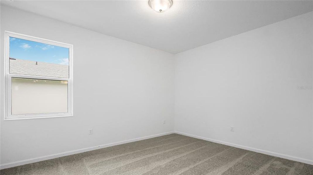 Spacious, unfurnished interior of a new home in Cresswind at Hammock Oaks, Lady Lake (Image 43).