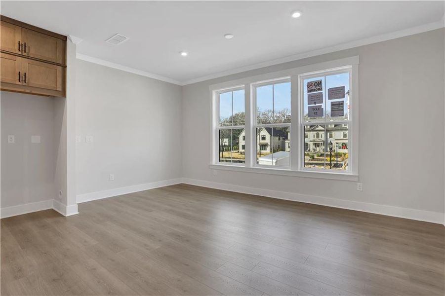 Spacious, unfurnished interior of a new home in , Roswell (Image 23).