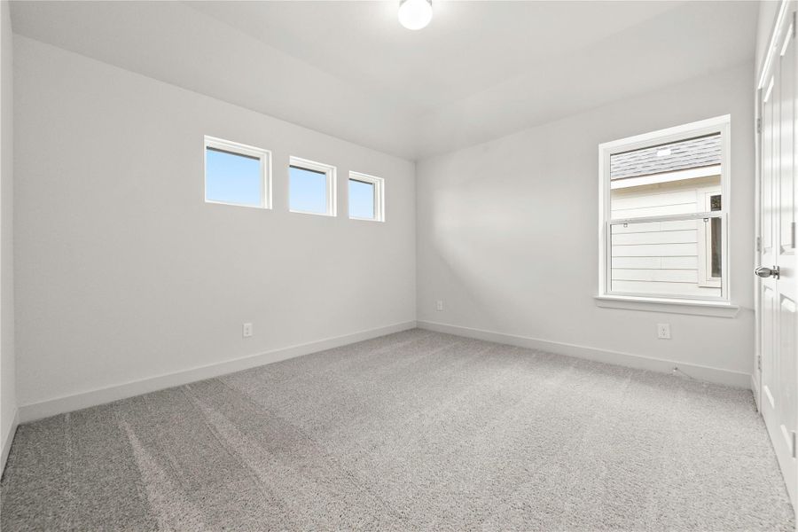 Representative image. Features, selections and colors may vary.