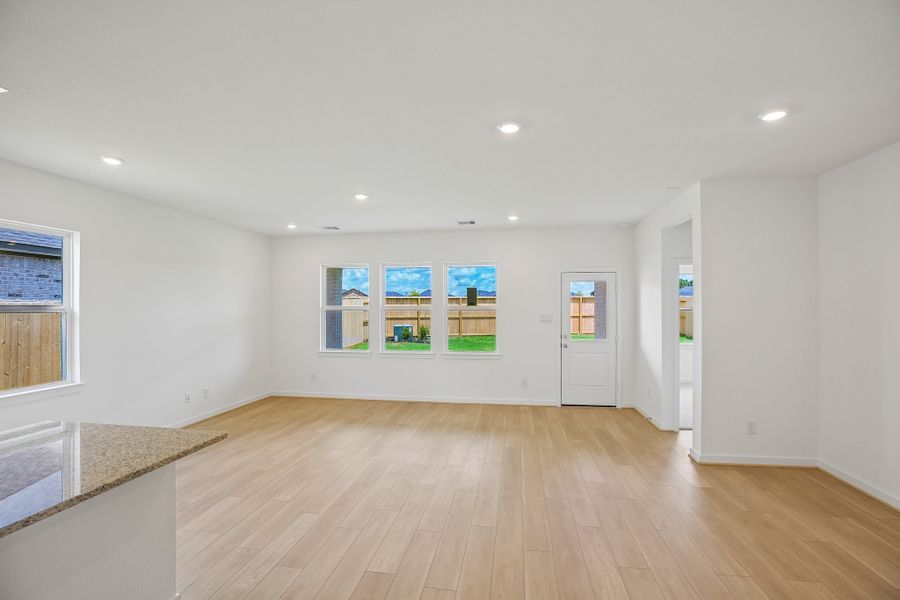 Spacious, unfurnished interior of a new home in Raburn Reserve 50s, Tomball (Image 11). Spacious, unfurnished interior of a new home in Raburn Reserve 50s, Tomball (Image 11).