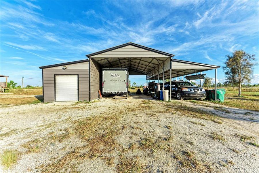 Exterior details and patio area of a home in , Punta Gorda (Image 28).