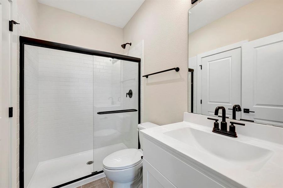 Furnished interior view inside a new home in Elevon, Lavon (Image 27).