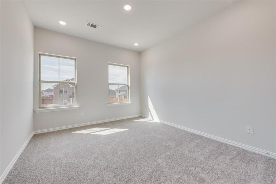 Spacious, unfurnished interior of a new home in Sutton Fields, Celina (Image 13).