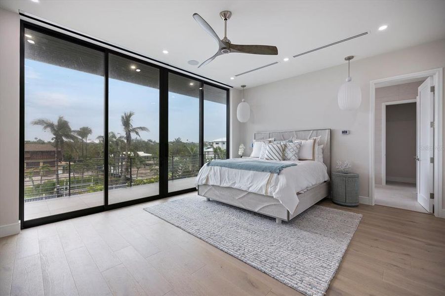 Furnished interior view inside a new home in , Longboat Key (Image 16).