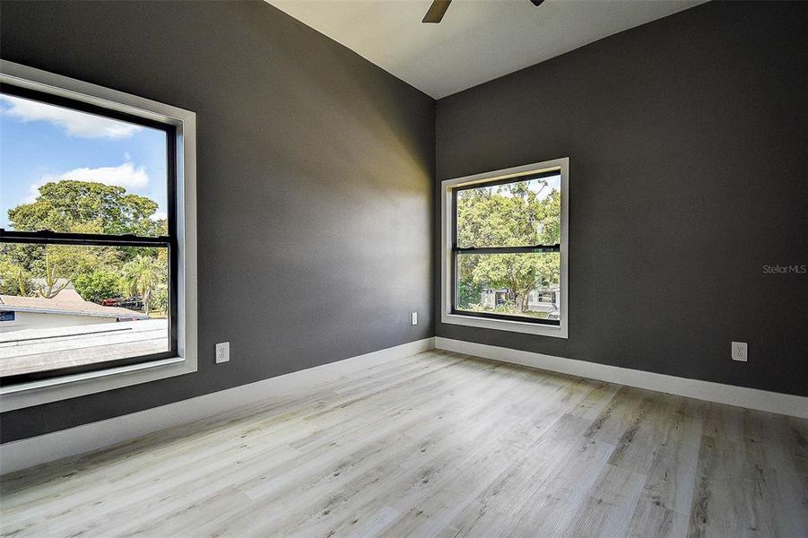 Spacious, unfurnished interior of a new home in , St. Petersburg (Image 12).