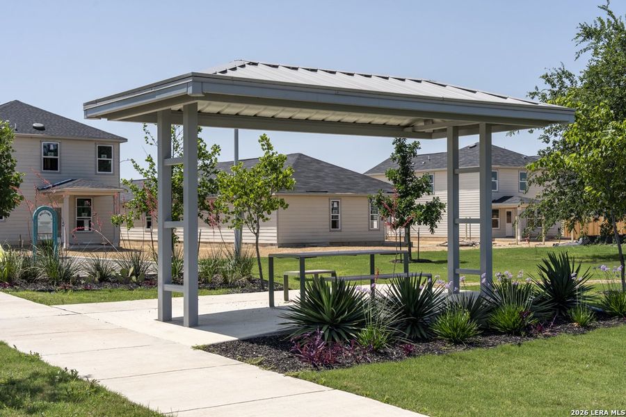 Community amenities in Spanish Trails, San Antonio (Image 5). Community amenities in Spanish Trails, San Antonio (Image 5).