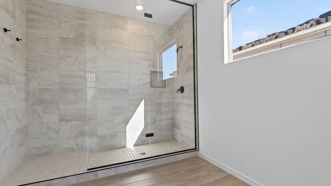 Spacious, unfurnished interior of a new home in The Grove at El Cidro, Goodyear (Image 21).