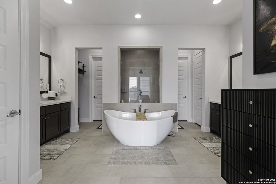 Furnished interior view inside a new home in Megan's Landing 1/2 Acre, San Antonio (Image 14). Furnished interior view inside a new home in Megan's Landing 1/2 Acre, San Antonio (Image 14).