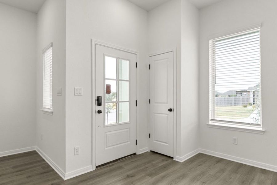 Representative unfurnished interior of a home built from the Mesquite by Pacesetter Homes in Blanco Vista, San Marcos (Image 25).