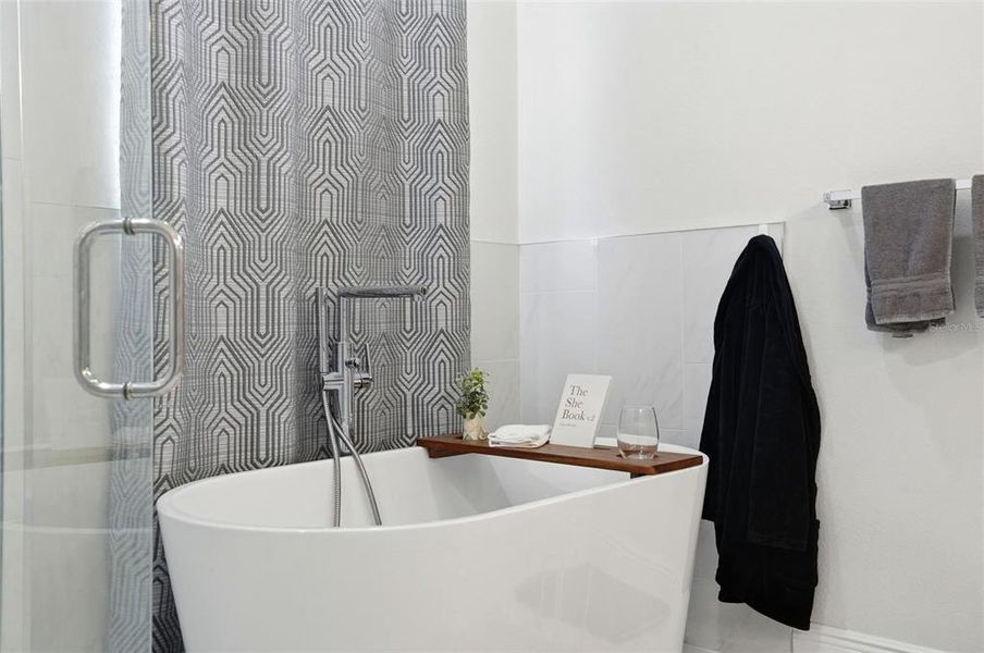 Furnished interior view inside a new home in , Weeki Wachee (Image 44).