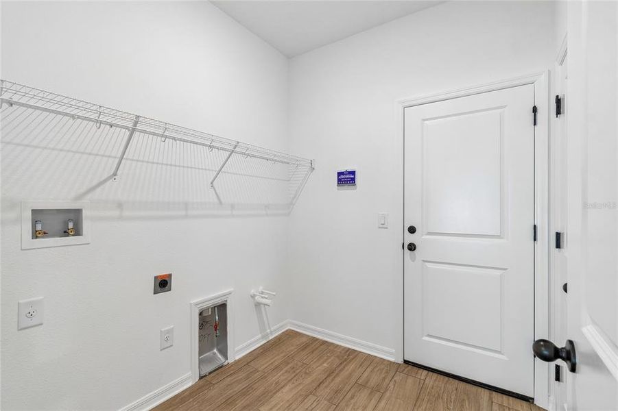 Spacious, unfurnished interior of a new home in Cascades at Southern Hills, Brooksville (Image 48).