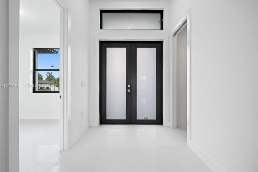 Spacious, unfurnished interior of a new home in , Lehigh Acres (Image 11).