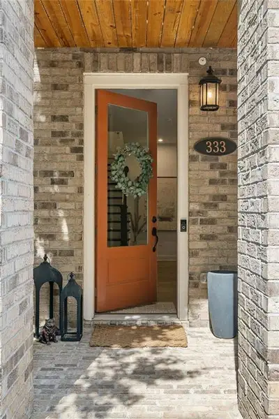 Exterior details and patio area of a home in , Alpharetta (Image 19).