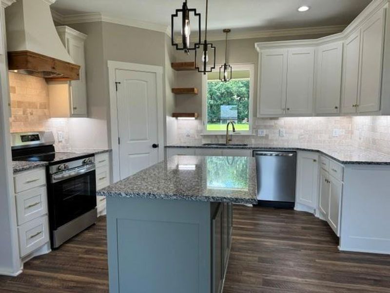 Furnished interior view inside a new home in , Yantis (Image 9).