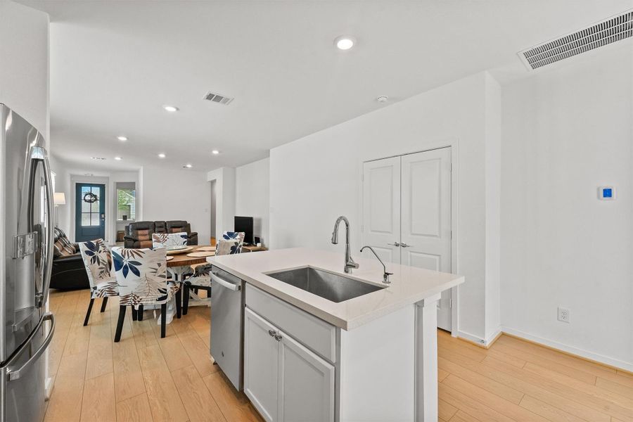 Image 15 of a home in Mason Woods 40s. Image 15 of a home in Mason Woods 40s.