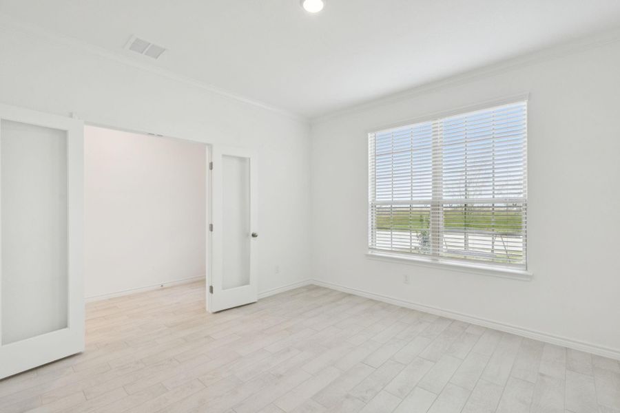 Spacious, unfurnished interior of a new home in River Ranch, Dayton (Image 21).