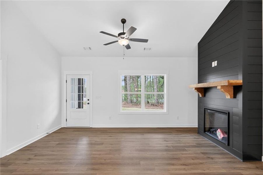 Spacious, unfurnished interior of a new home in , Cedartown (Image 18).