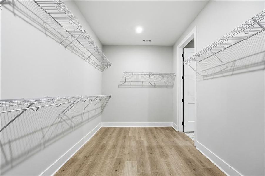 Spacious, unfurnished interior of a new home in Yellowstone Farms, Cumming (Image 19).