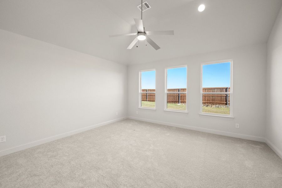 Spacious, unfurnished interior of a new home in BridgeWater - Phase 1, Midlothian (Image 27).